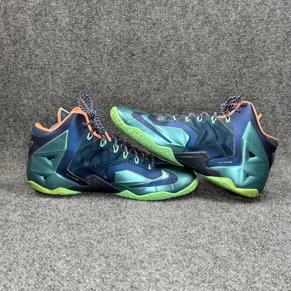 Nike LeBron 11 Basketball Shoes Men\'s Size 11.5 Akron vs.‎ Miami Athletic Retro main image 4